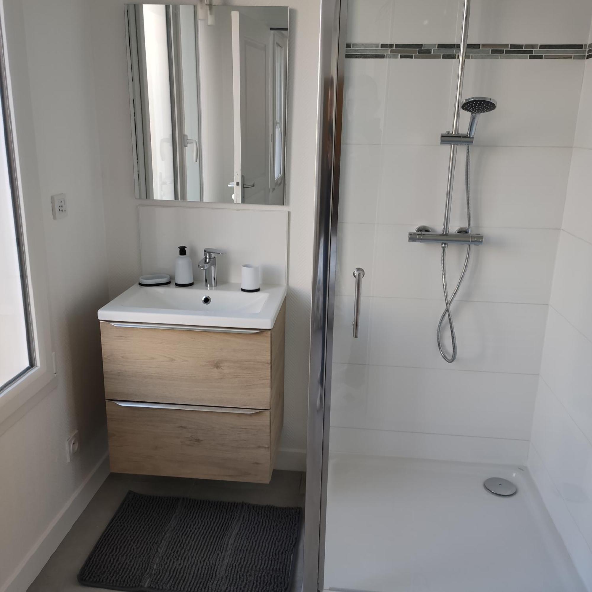 Cosy Avec Balcon Et Garage Privé Apartamento